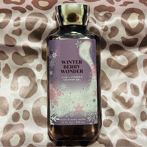 Bath & Body Works Shower Gel Winter Berry Wonder - Picture 1 of 2